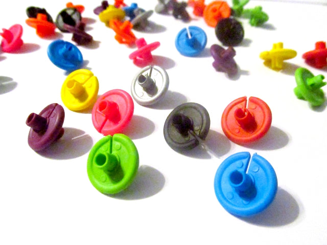 Kisser Button